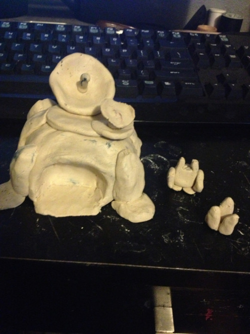 void-ray:  Making a clay orbital command and a few scvs and some minerals for my boyfriend. I’m not too good with clay xD
