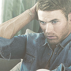Hunks, Boys & Bears