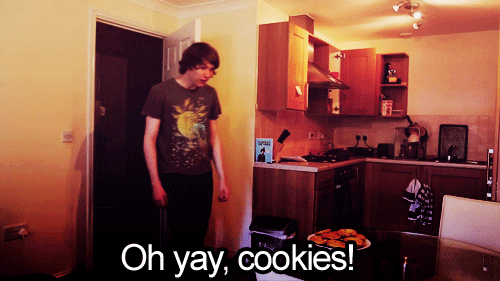 societysimperfection:  When your mom makes cookies: She says you can only take one: As soon as she leaves the room: