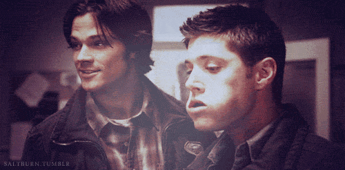 societysimperfection:  When your mom makes cookies: She says you can only take one: As soon as she leaves the room: