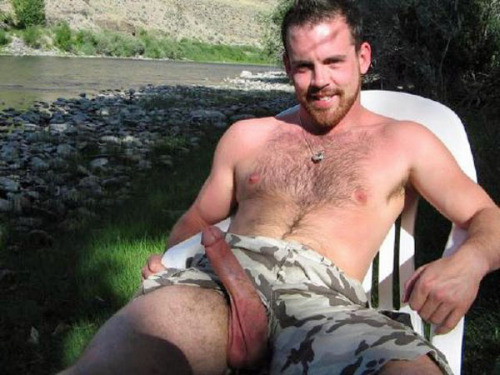 randydave69:  Weapon breaks out of camo shorts! check my archive for more! Dave http://randydave69.tumblr.com/   So so hot!