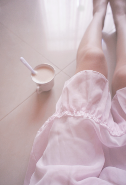 babypinkxx:  coffee and my favorite movie