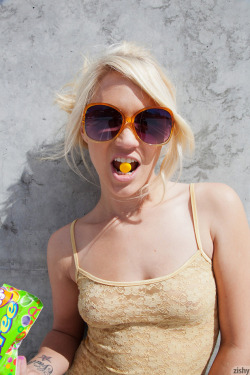 Tegan Summers Sweet Things - 24 pics @ Zishy.com.