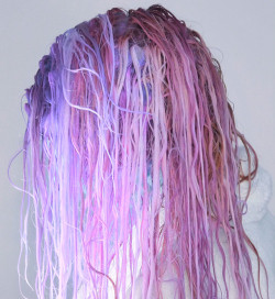 acidmist:  I’ve always wanted to be able to pull off colored hair :(((