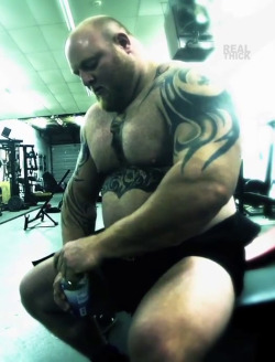real-thick:  POWERBRUTE REFUELING. Watch