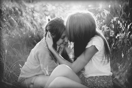 lesbian-diary:    Pra sempre e sempre, você ficará no meu coração e eu eu te amarei ♪    