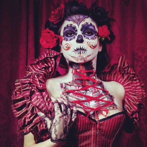 sharuzen:  Happy Halloween! #halloween #dayofdead #diadelosmuertos #death #makeup #dayofdeadmakeup #roses #corset #piercing #piercingcorset #red #life #skull #sugarskull #fashion #alternative #vintage #vamp #zombie #spooky #ghost #love #instagram #october