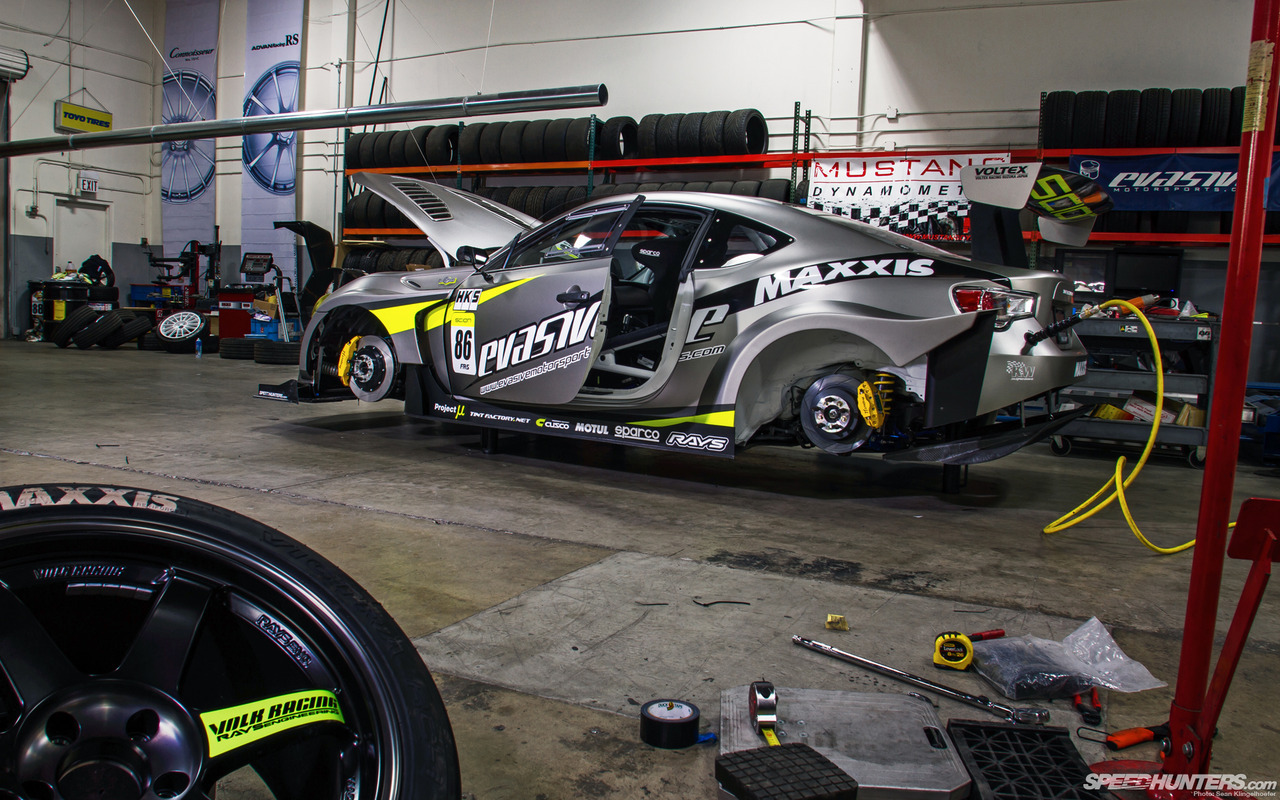 fightforyourleft:  Evasive FRS - Speedhunters 