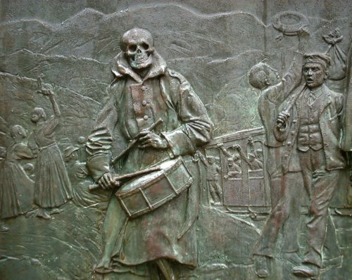 War MemorialGutach (Baden-Württemberg), Germany.  Bronze relief by Curt Liebich, 1923.