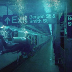 opticoverload:    Flooded Subway In New York