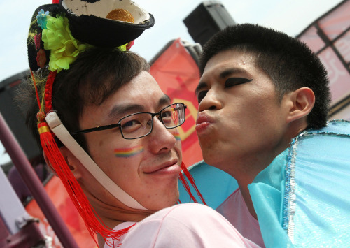 quirkytaiwan: Photos from Taiwan Pride 2012 Thousands of lesbian, gay, bisexual and transgender (LGB