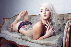 hotsexytattoogirls:  tattoo babe 