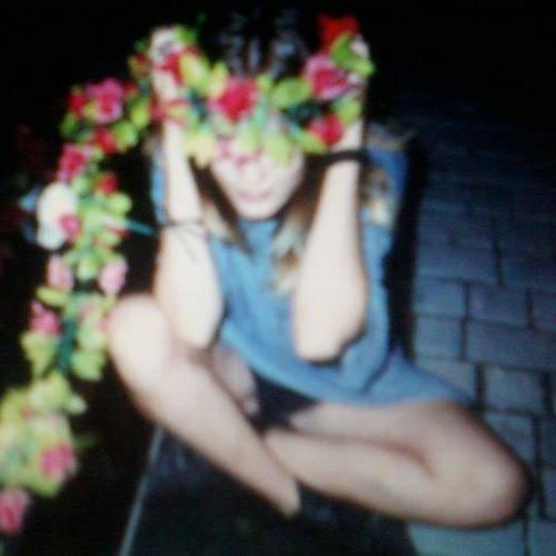 pyromaniotic:  Grunge Blog, you can’t resist it.