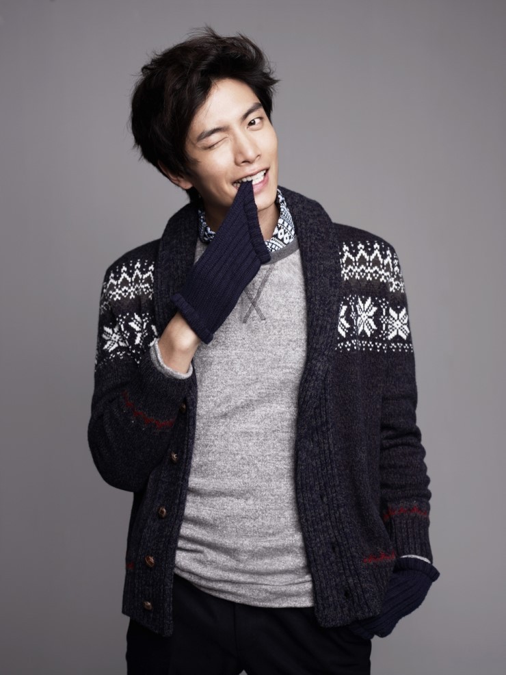 koreanloversphotoblogwp:  [CF] Lee Min Ki - The Class Winter 2012 