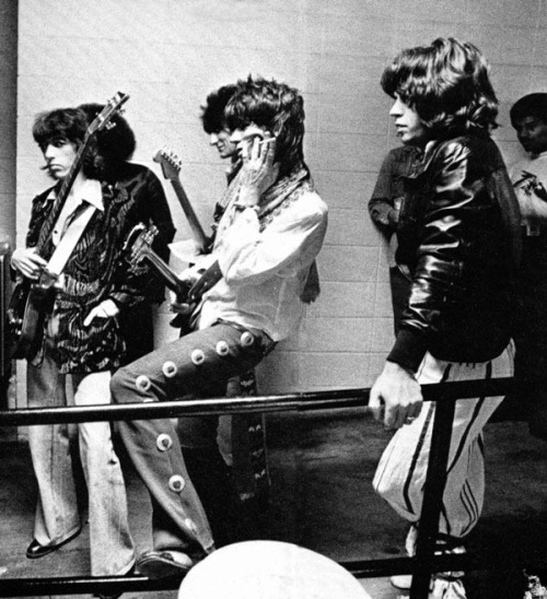 sheismylittlerocknroll: Bill Wyman, Keith Richards, Ronnie Wood & Mick Jagger backstage 