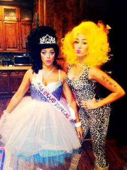 thisisnotmyfairytaleendingg:  This is Miley Cyrus dressed as Nicki Minaj. And it is awesome. 