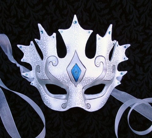 seraphica:  The stunning maskwork of merimask. 