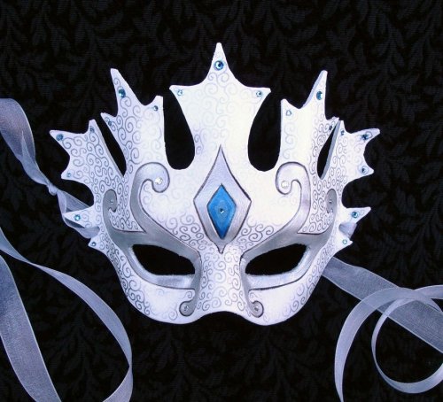 seraphica:The stunning maskwork of merimask.Oh my god these are so gorgeous. 