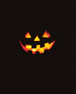 queenofindecision:  Happy Halloween! 