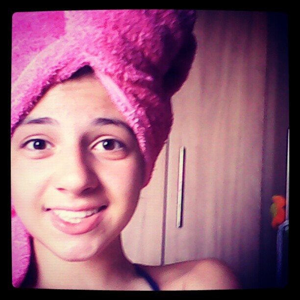 Que calooooooor&hellip; pelo menos consegui ir na piscina &lt;). #sun #pink