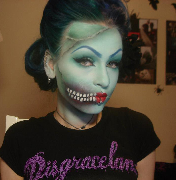 sugarpillcosmetics:  We’re in awe of this gorgeous “Pin Up Zombie/Dead Girl”