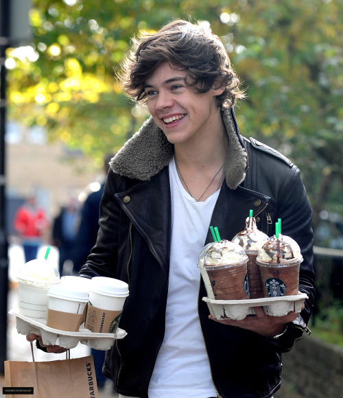 richyxc93:  1ntensity:  s-erenitysouls:  onedirectionunedited:  Harry leaving Starbucks - 30th October 2012  I’m not the biggest One Direction fan… but this picture is adorable. You can totally tell he’s the sassy one in the group. x  obviously