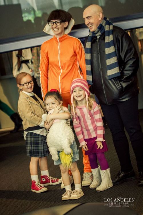 madformads:  aggiornamento:  all other costumes fail when compared to this family   literally the cutest family ever  LOOK AT THIS ADORABLENESS 