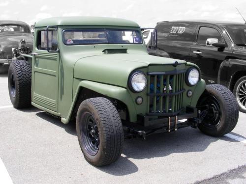 eastcoastjeeps:  Jeep Rod. Love the paint. www.eastcoastjeeps.com We sell Jeep and offroad accessories and hard parts.