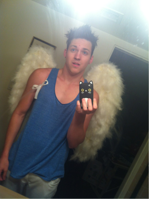 afortunat:  Angel 2.0 (aka passing out candy to children appropriate) 
