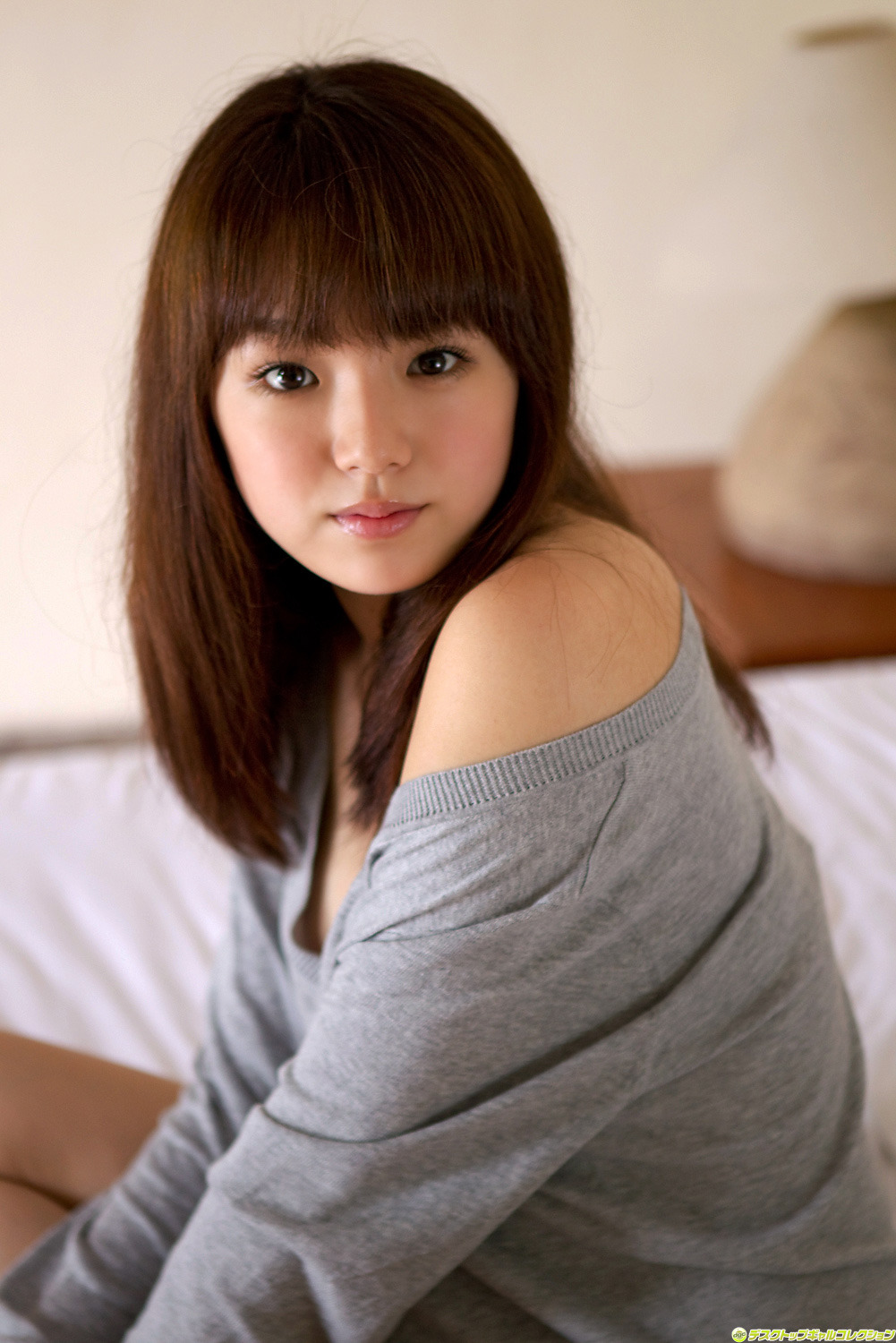 kawaii-sexy-love:  Ai Shinozaki 篠崎愛  iloveliness:  [DGC] 2012年10月號 No.1047