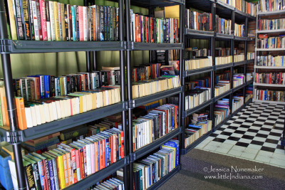 littleindiana:
“ Oh small #Indiana town used #bookstore — How do I love thee? Um, a lot!
”
