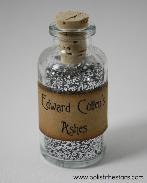 halloweencrafts:DIY Edward Cullen’s Ashes from Polish the Stars here. Go mini and wear it around you