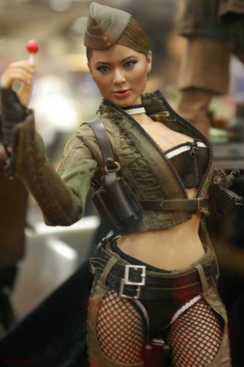 “Prepare to be Licked.”
Comic-Con. San Diego. 2011. Sideshow Collectibles Pavilion.