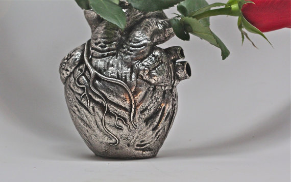 moshita:  Anatomical heart vase from Blue Bayer Design NYC billyblue22 