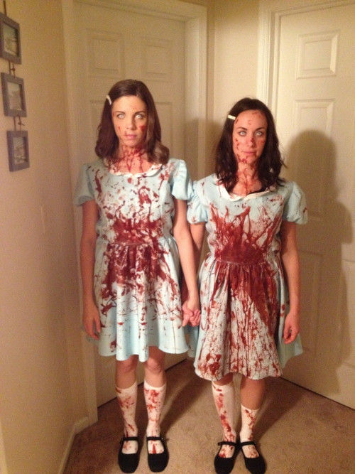 sodomymcscurvylegs:  1000-rat-corpses:  sensorium139:  I REALLY love the leg lamp guy and the Shining Twins omfg. Best.   that fucking che guevara shirt  The shirt. *DEEEEAAADDD*