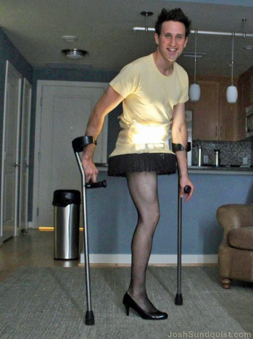 sodomymcscurvylegs:  1000-rat-corpses:  sensorium139:  I REALLY love the leg lamp guy and the Shining Twins omfg. Best.   that fucking che guevara shirt  The shirt. *DEEEEAAADDD*