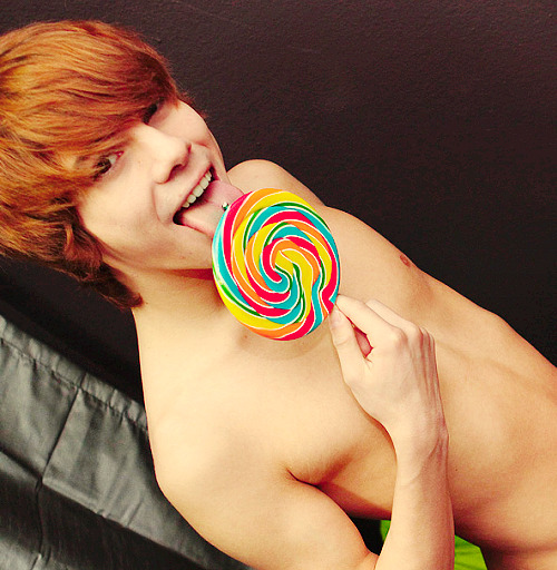justinisbi69:  Kyler Moss being a twink  :) 