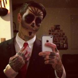 bigcitydreamer5:  His last tweet.. Mitch Lucker (@MitchLuckerSS) tweeted at 9:39 PM on Wed, Oct 31, 2012: The dead are living… http://t.co/bqJ8PFSl (https://twitter.com/MitchLuckerSS/status/263817559416115200)