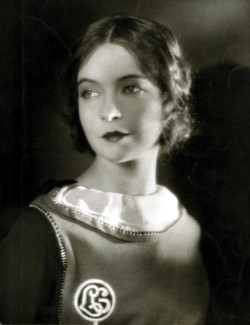 wehadfacesthen:  Lillian Gish, 1927 