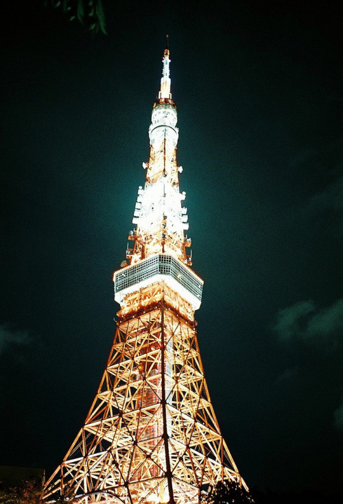 takara-mono:  Tokyo Tower ISO400 (by saltmoon2008) porn pictures
