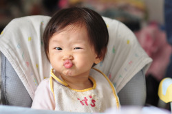 indecis1ve:  c1it:  aw asian babies are so cute   i a m s c r e a m i n g