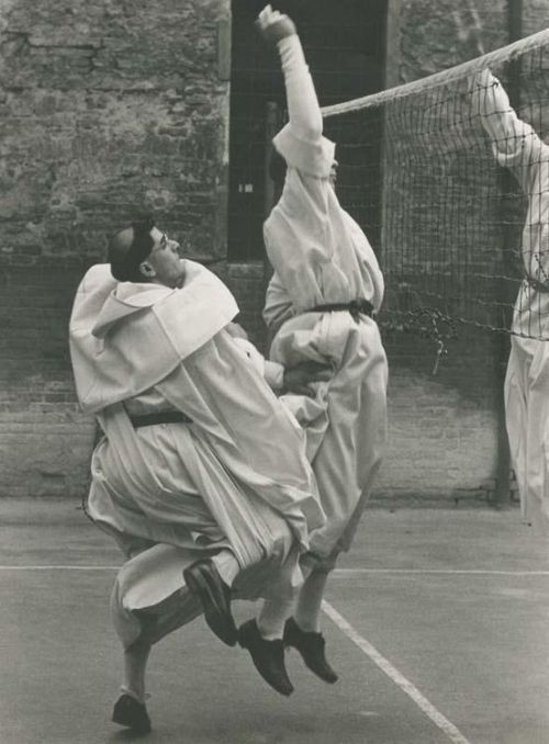 Nino Migliori - Frati volanti, 1956