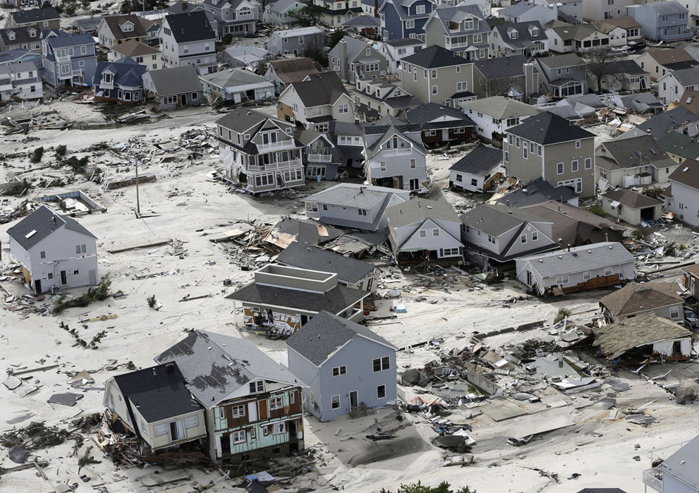 fuckyeahgodsgirls:  fuckyeahgodsgirls:  When a horrible tornado demolished Joplin,