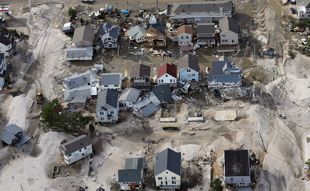 fuckyeahgodsgirls:  fuckyeahgodsgirls:  When a horrible tornado demolished Joplin,