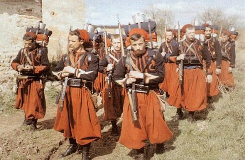 selcouth-antipodian:Zouaves, c.1916.More here at The Steamer’s Trunk