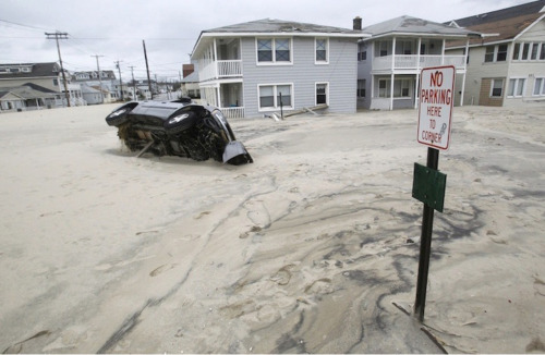 leslieseuffert:  As many of you already know, New Jersey got the brunt of Hurricane Sandy. Haunting images have emerged that show the incredible devastation it caused particularly along its coast. Waves washing over a roller coaster, a house partially