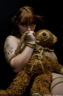 masters-littleone:  thingsmellylikes:  vanerotica:  Euphoria99 - Baby Bear Bondage  :D  Look Daddy!! I practised my rope work on teddy!! 