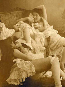 beyondthemyopicmirror:  I’m up to 200 Followers! Thank you so much! You’re all lovely and nerdy and hipstery! As a thank you here’s a lovely vintage photograph of lesbians. (and feel free to delete the text off said photo of vintage lesbians) 