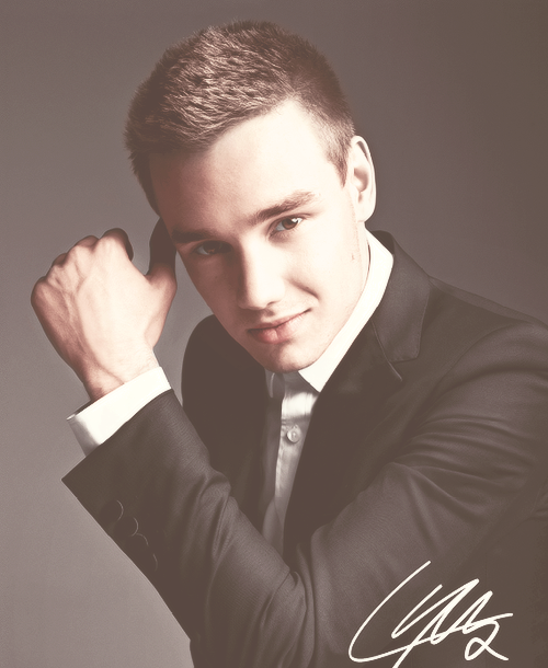 dailyonedirection:  At the start, the management said I wasn't allowed to change my hair. But then I did it anyway, so they kind of let that one go. I tend to change my hair quite a lot." (x) 