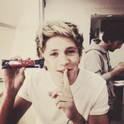 narrysh-deactivated20130109:  Niall on Harry’s instagram 